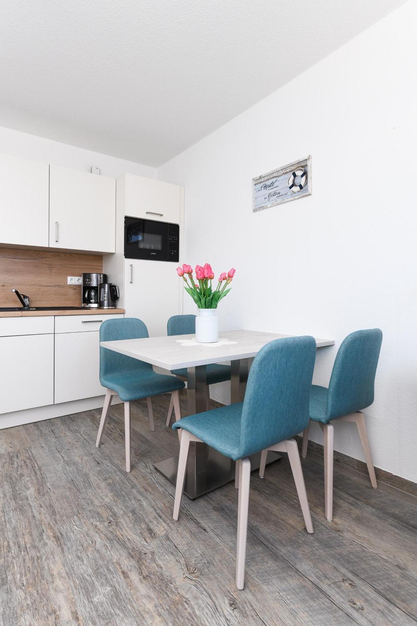 Haus Strandkorb Mit Fruehstuecksoption Bensersiel Exterior foto